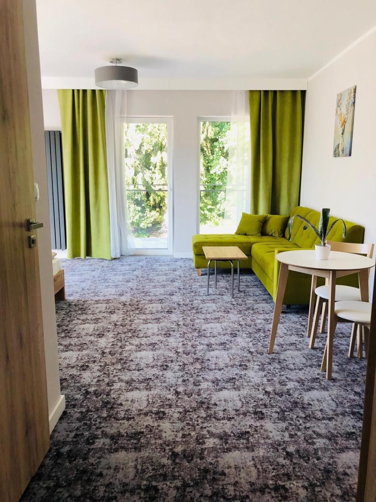La Park Aparthotel Kudowa Zdroj Luaran gambar